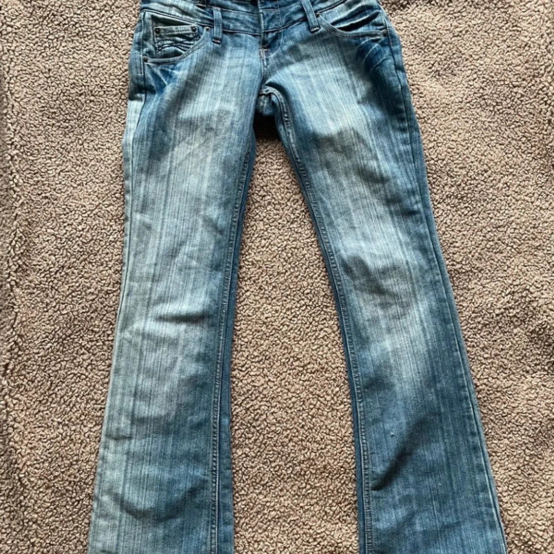 Lågmidjade bootcut jeans  - 2