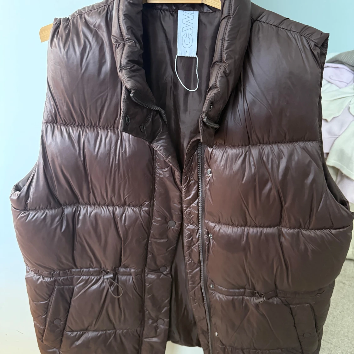 Brun dunväst från C.W. Charlise