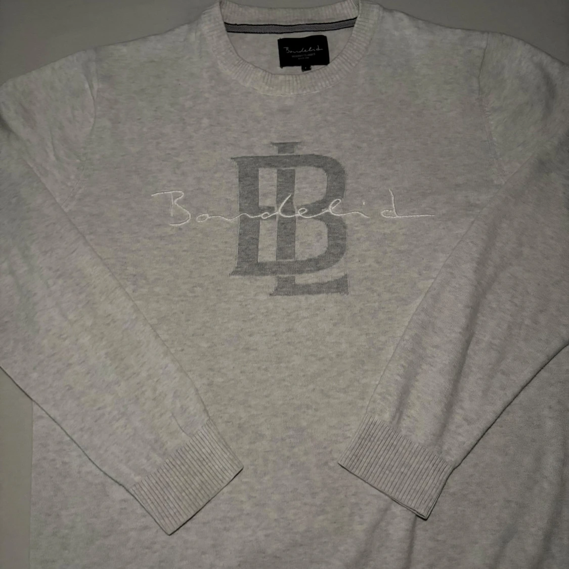 Ljusgrå stickad tröja från Bondelid - 1