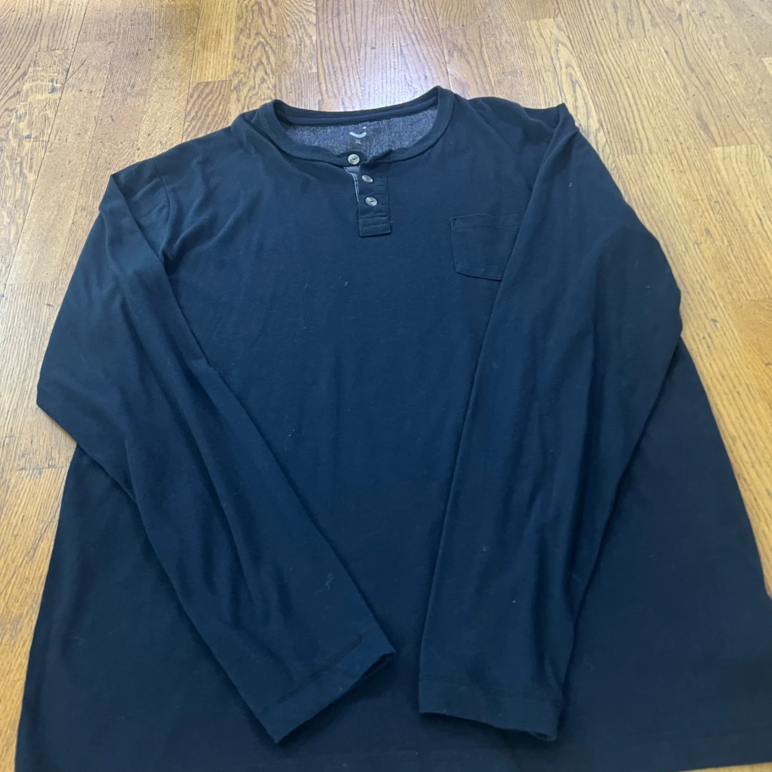 Svart långärmad tröja XL med knappar - 2