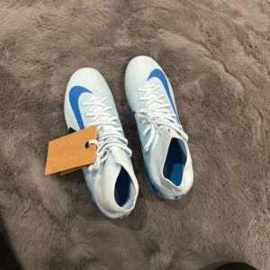 Fotbollsskor Nike - De helt nya! 