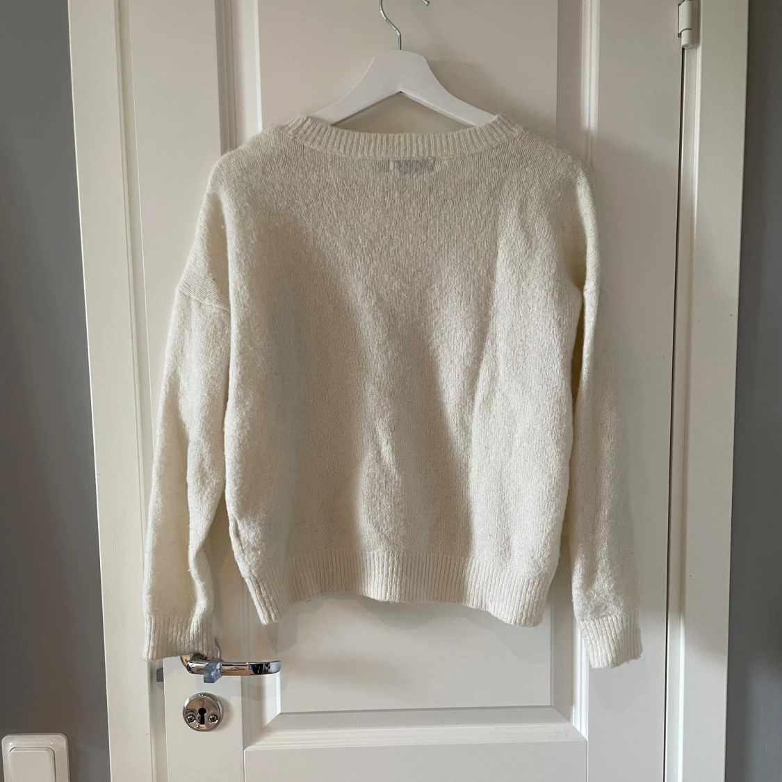 Gräddvit stickad tröja - 1