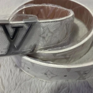 Designer bälte - Bra designer bälte skickas som i bilden