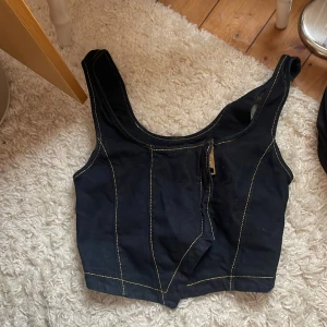 Jeans topp med dragkedja - Snygg jeans topp