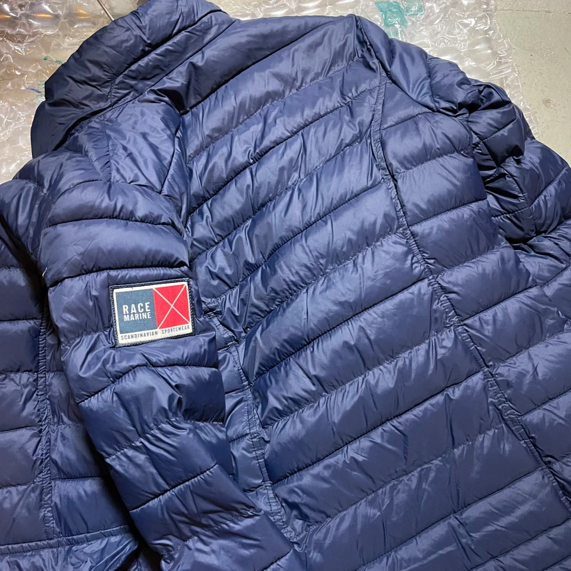 Mörkblå pufferjacka från Race Marine - 4