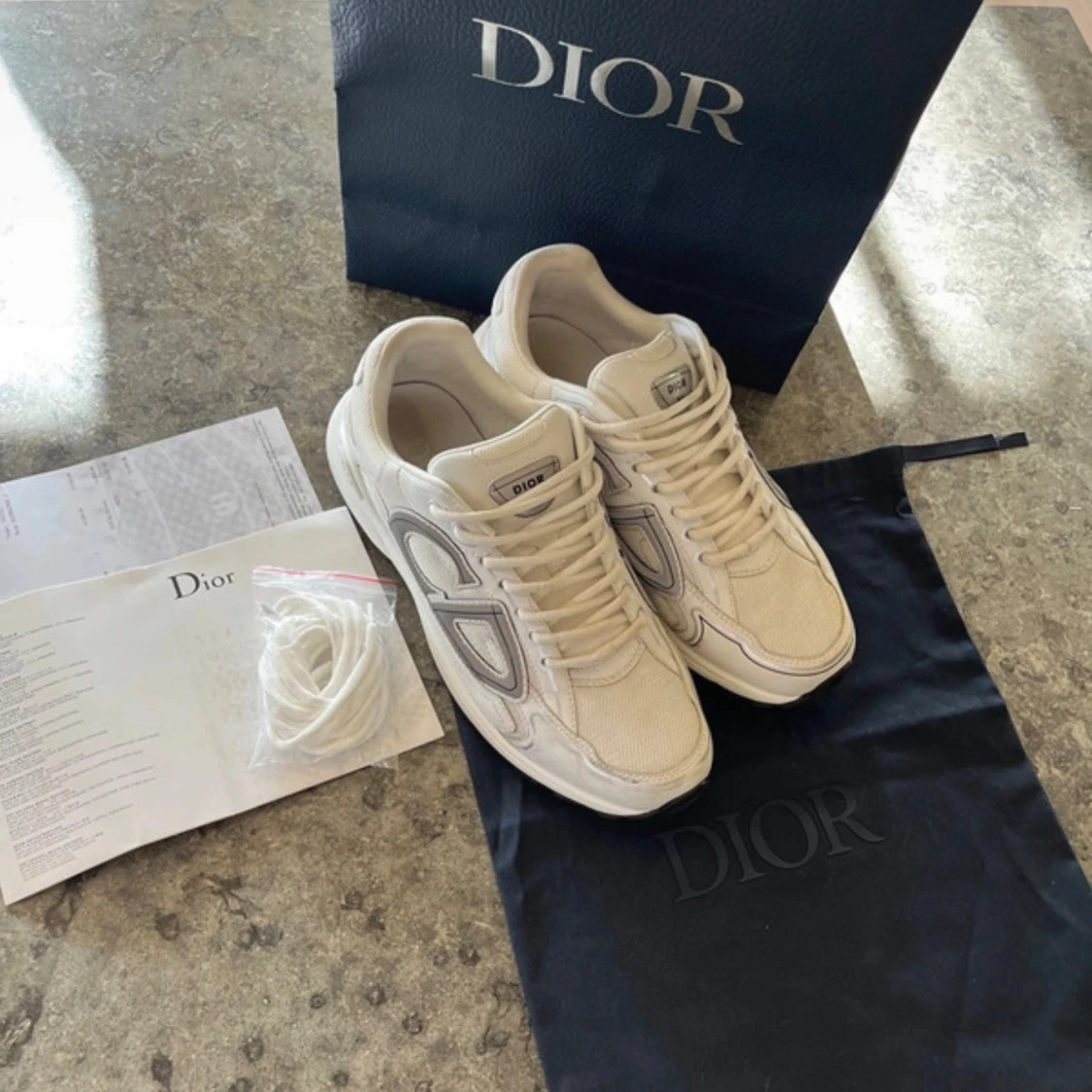 Di0r B30 vita sneakers