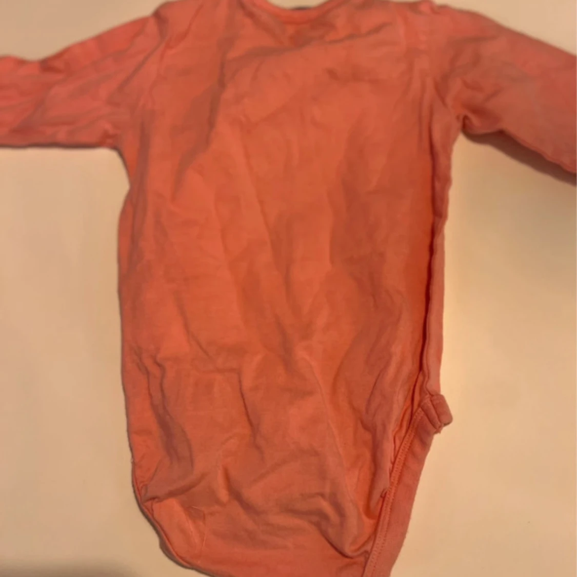 Rosa body med volang  - 1