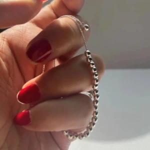 Silver armband - Finr silver armband, används tyvärr inte. Justerbart! 925 stämpel🙂