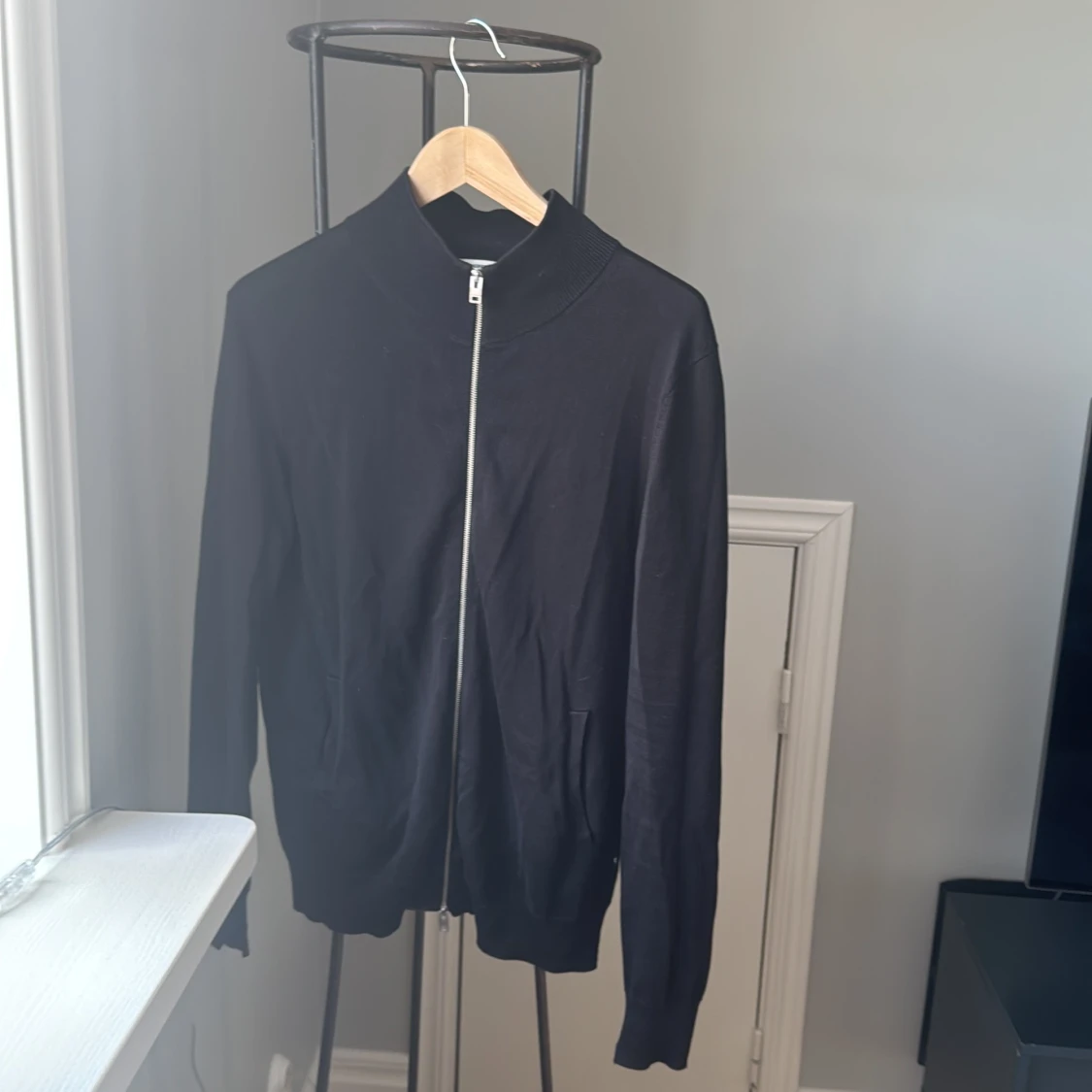 Svart kofta med dragkedja J.Lindeberg - 4