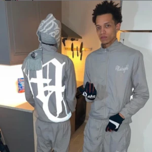 Tuttolente windbreaker - Tuttolente vindjacka väldigt sällsynt🙌.      Storlek S/M. Kom med frågor och bud😁 