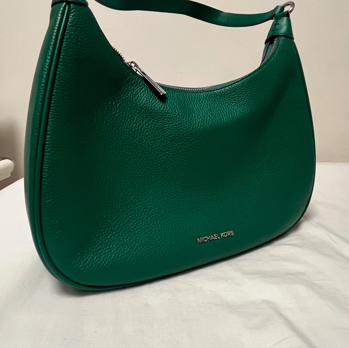 Grön axelväska från Michael Kors - 1