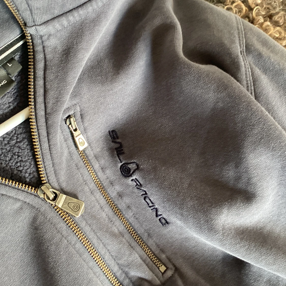 Mörkblå hoodie från Sail Racing - 4