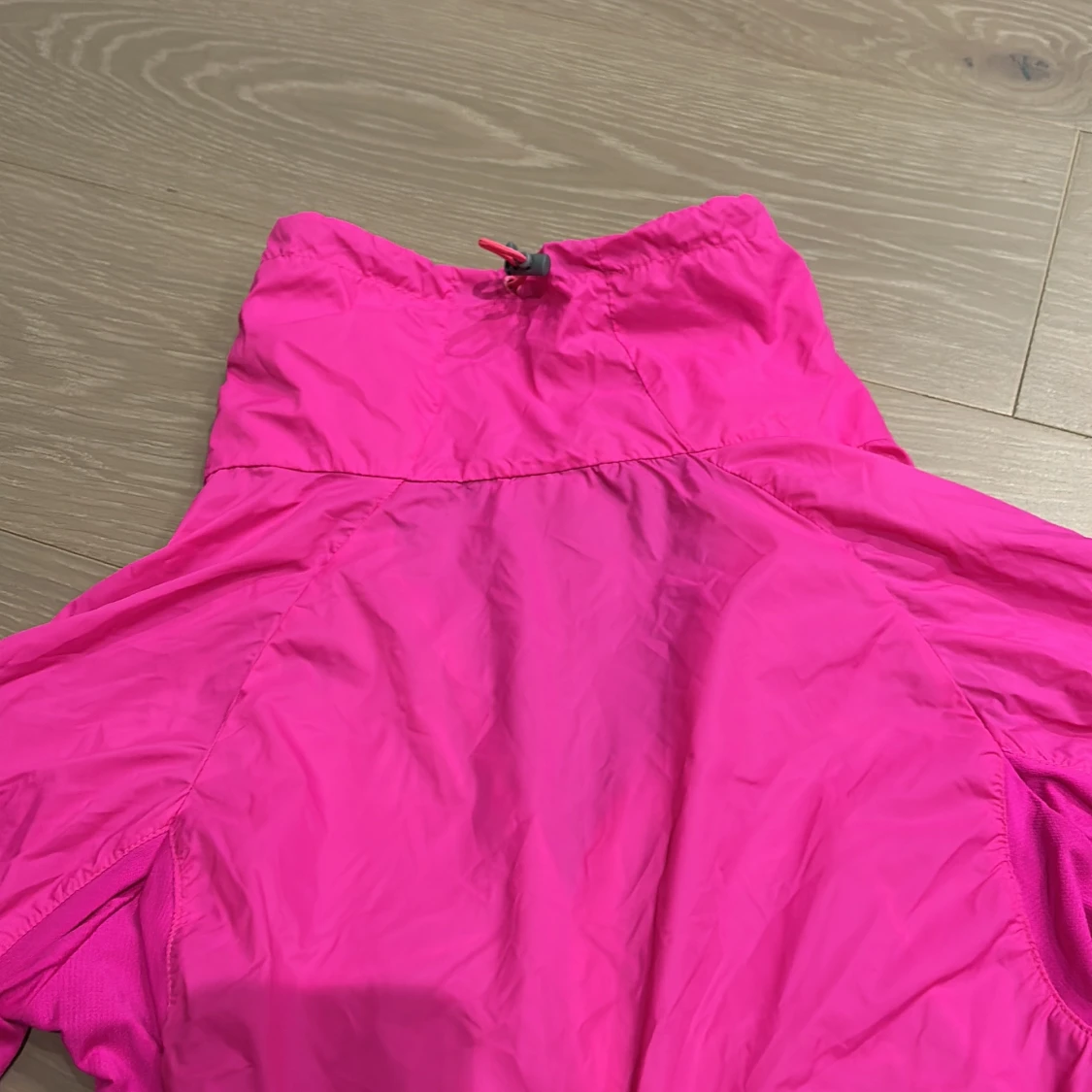 Rosa vindjacka från Kari Traa  - 3