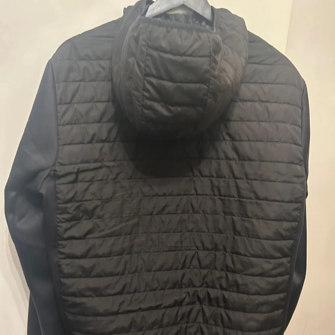 Svart jack and Jones jacka med huva - 1