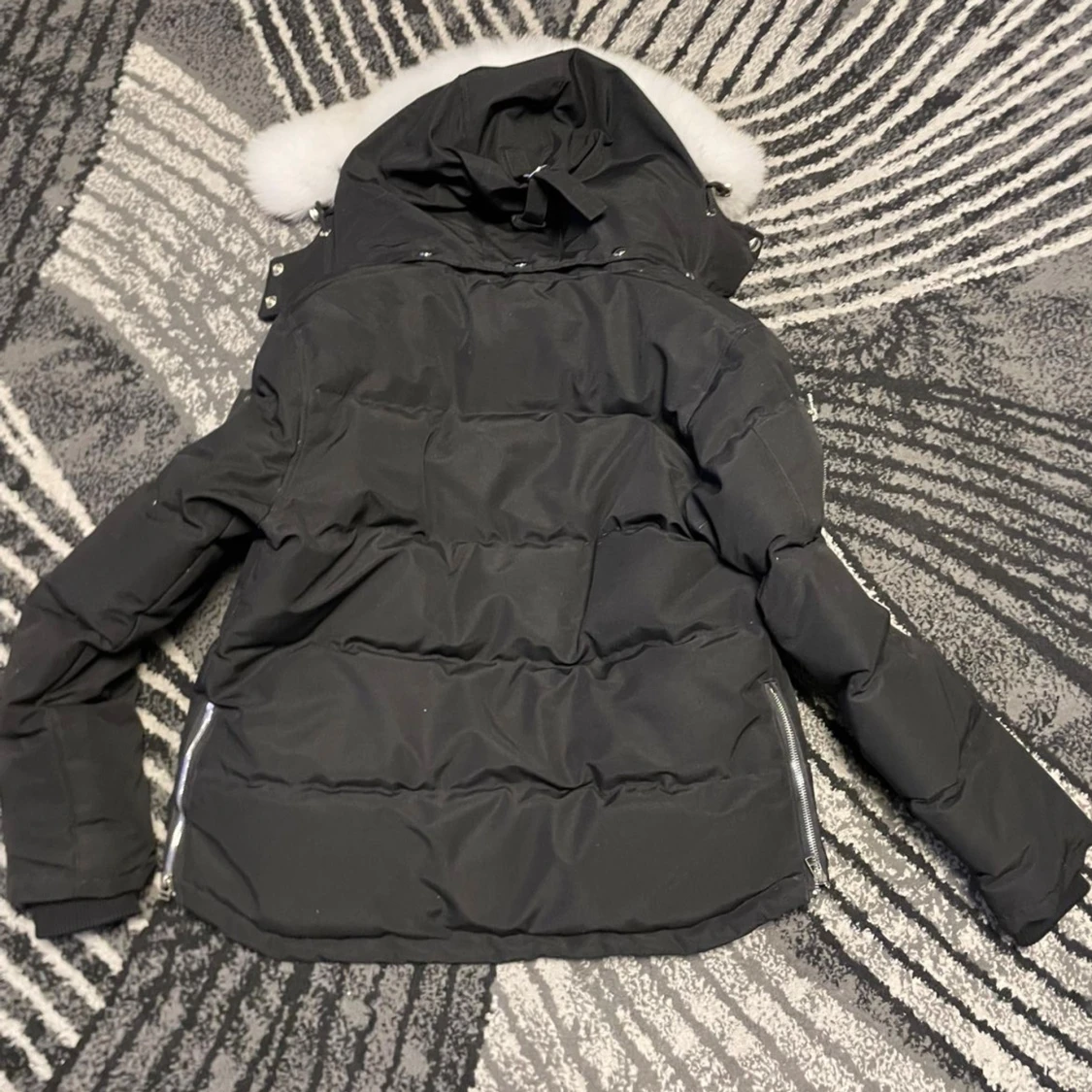 Svart Moose Knuckles dunjacka med päls - 1