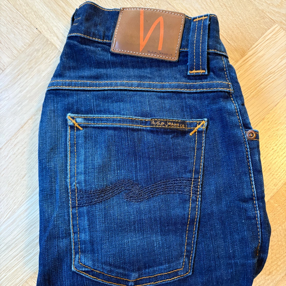 Mörkblåa Nudie Jeans - 2