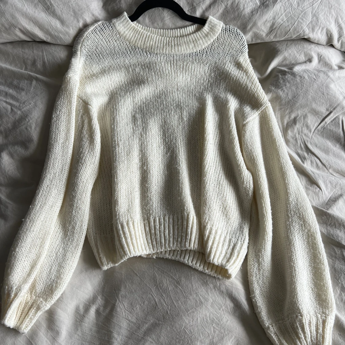 Vit stickad tröja