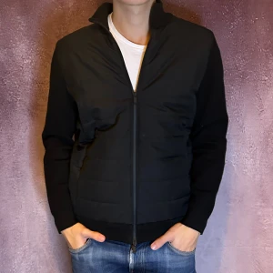 Massimo dutti cardigan  - Mycket fint skick | Size M (modellen är 187cm 73kg) | fraktar spårbart inom 24 timmar | för att köpa klicka ”köp nu” | vid frågor eller funderingar skriv en meddelande | följare får bättre rabatter🙌