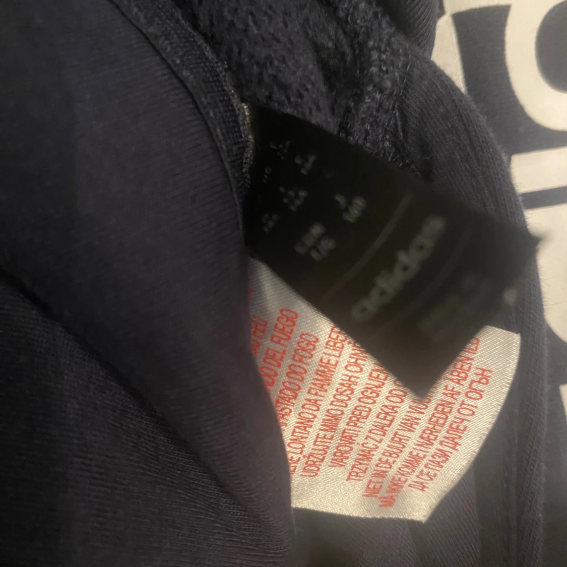 Mörkblå Adidas hoodie med tryck - 2