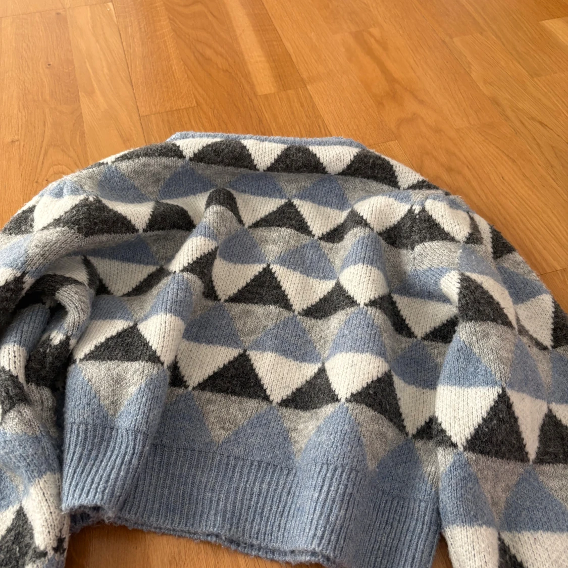 Blågrå stickad tröja från Robin - 2