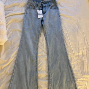 Jeans Meet Me There - Helt nya snygga jeans från Meet Me There x Filippa. Storlek XXS/XS🩵