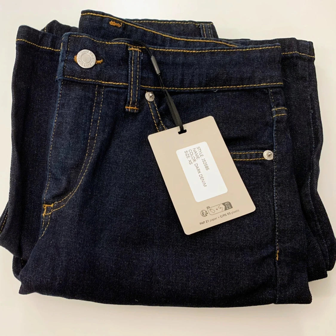 Mörkblå jeansbyxor från Design by Si XS  - 1