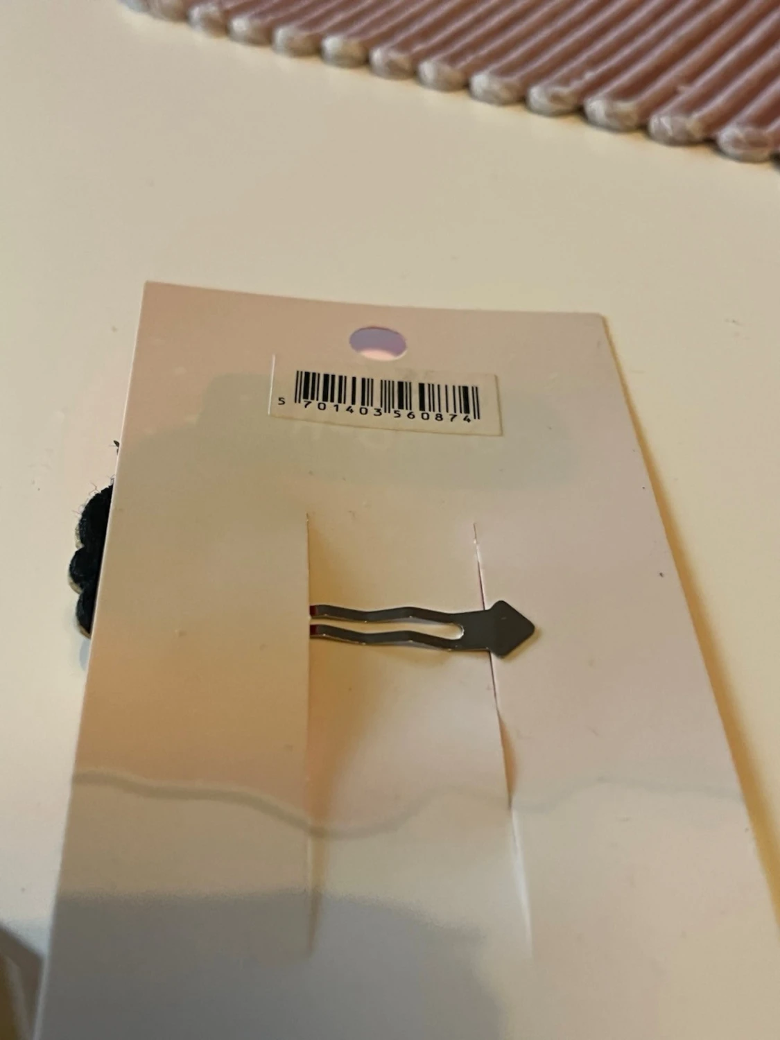 Julig hårklämma med tomte - 1