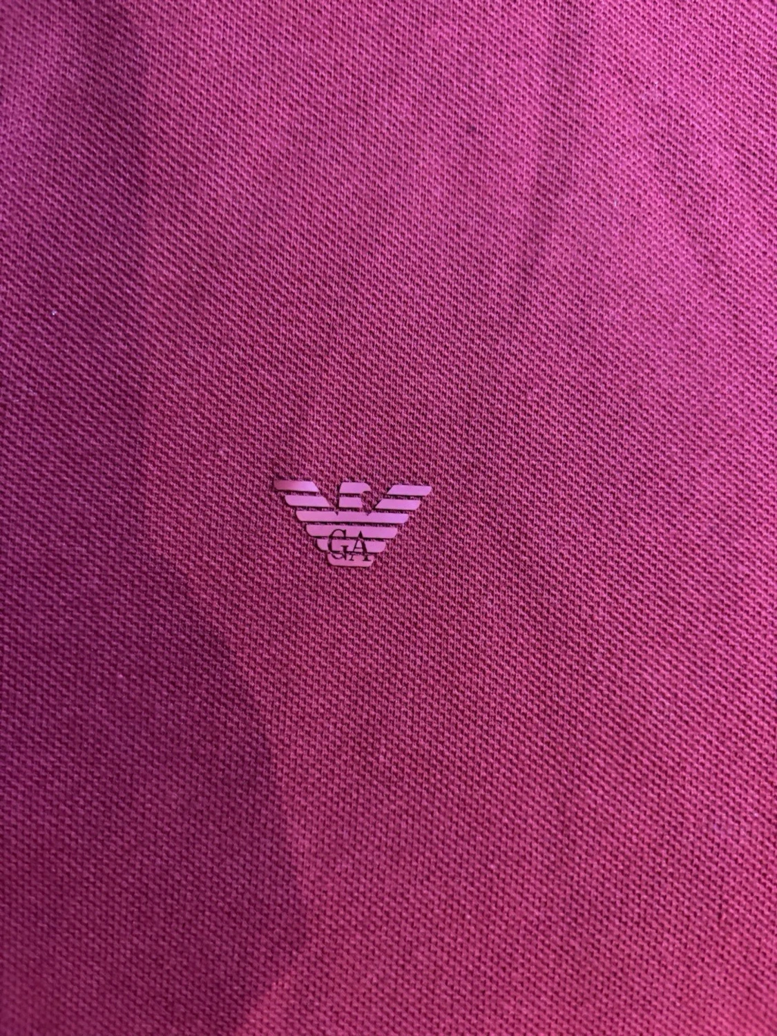 Mörkröd piké från Emporio Armani - 2