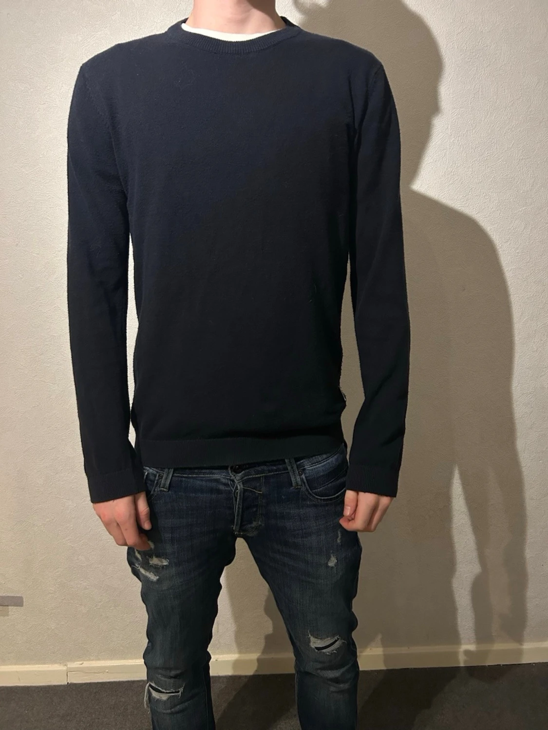 Mörkblå tröja från Lindbergh White