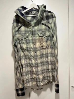 LGB hoodie - LGB (Le Grande Bleu) hoodie with snap buttons. Size is japanese 4 so fits like a large, its also pretty long.