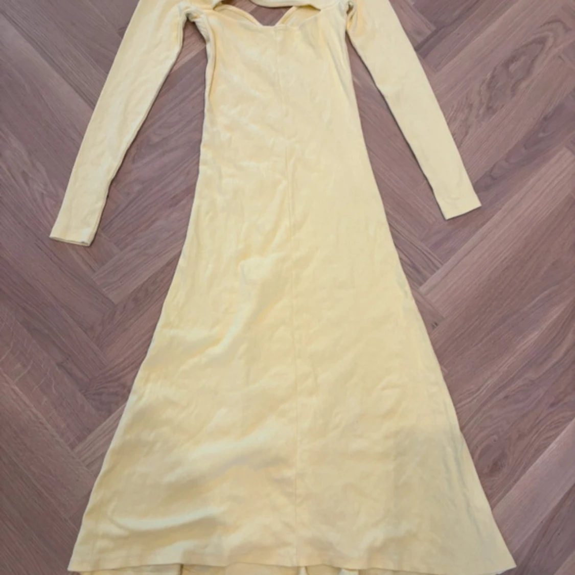 Ljusgul långklänning från Vero Moda - 3