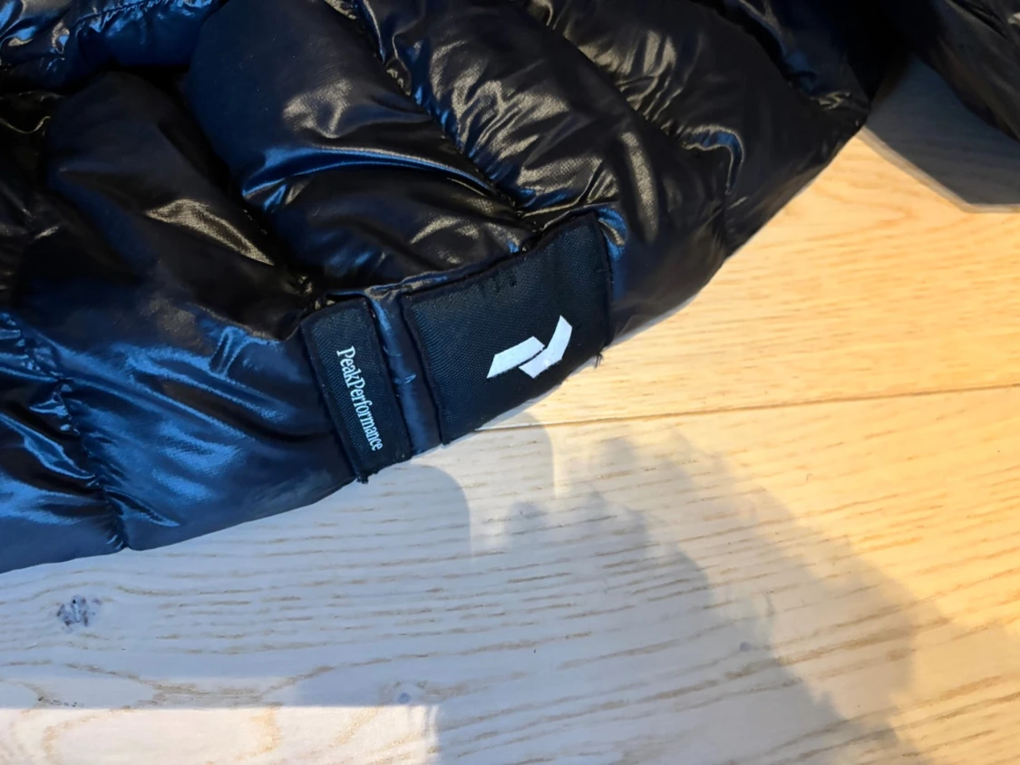 Svart dunjacka Peak Performance - 6