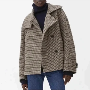 Rutig arket kappa - Superfin och bra skick. Skriv för fler bilder🤝tryck inte på köp nu!