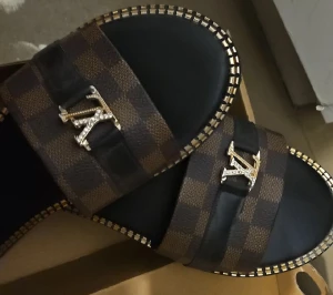 Bruna fina tofflor passar 40/41 - Tofflor 