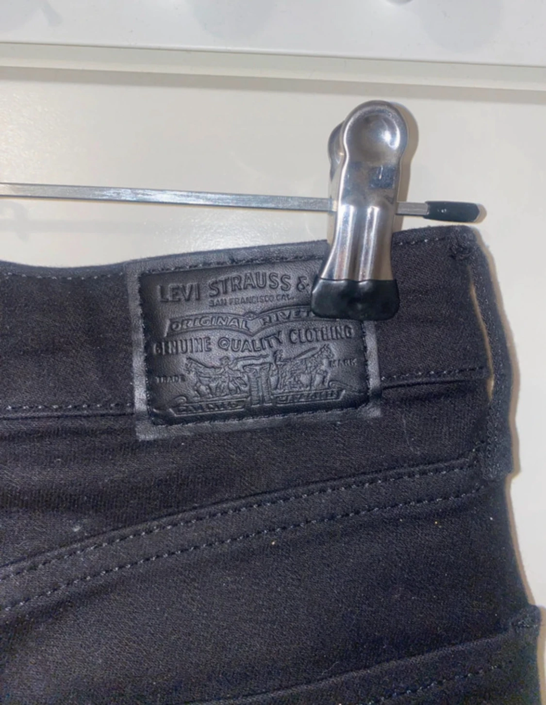 Levis 725 high rise bootcut - 4