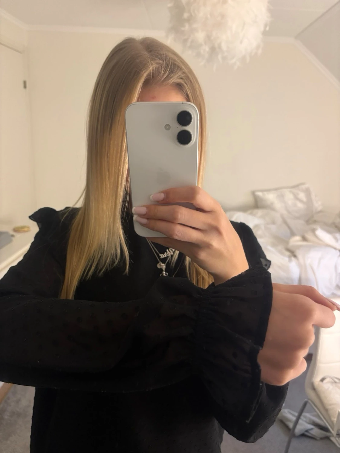 Söt prickig blus  - 1