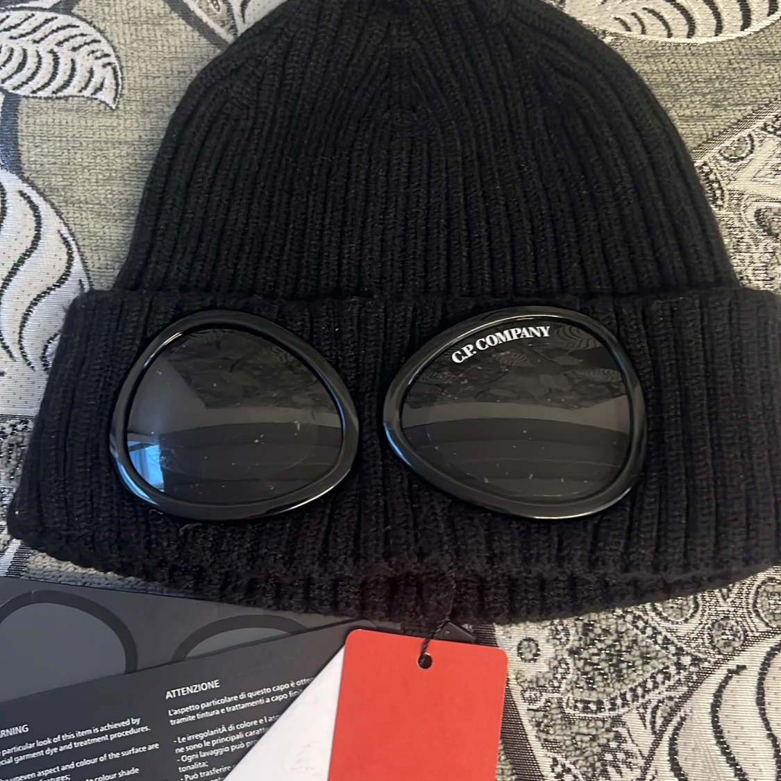 Svart Goggle-mössa från C.P. Company - 1