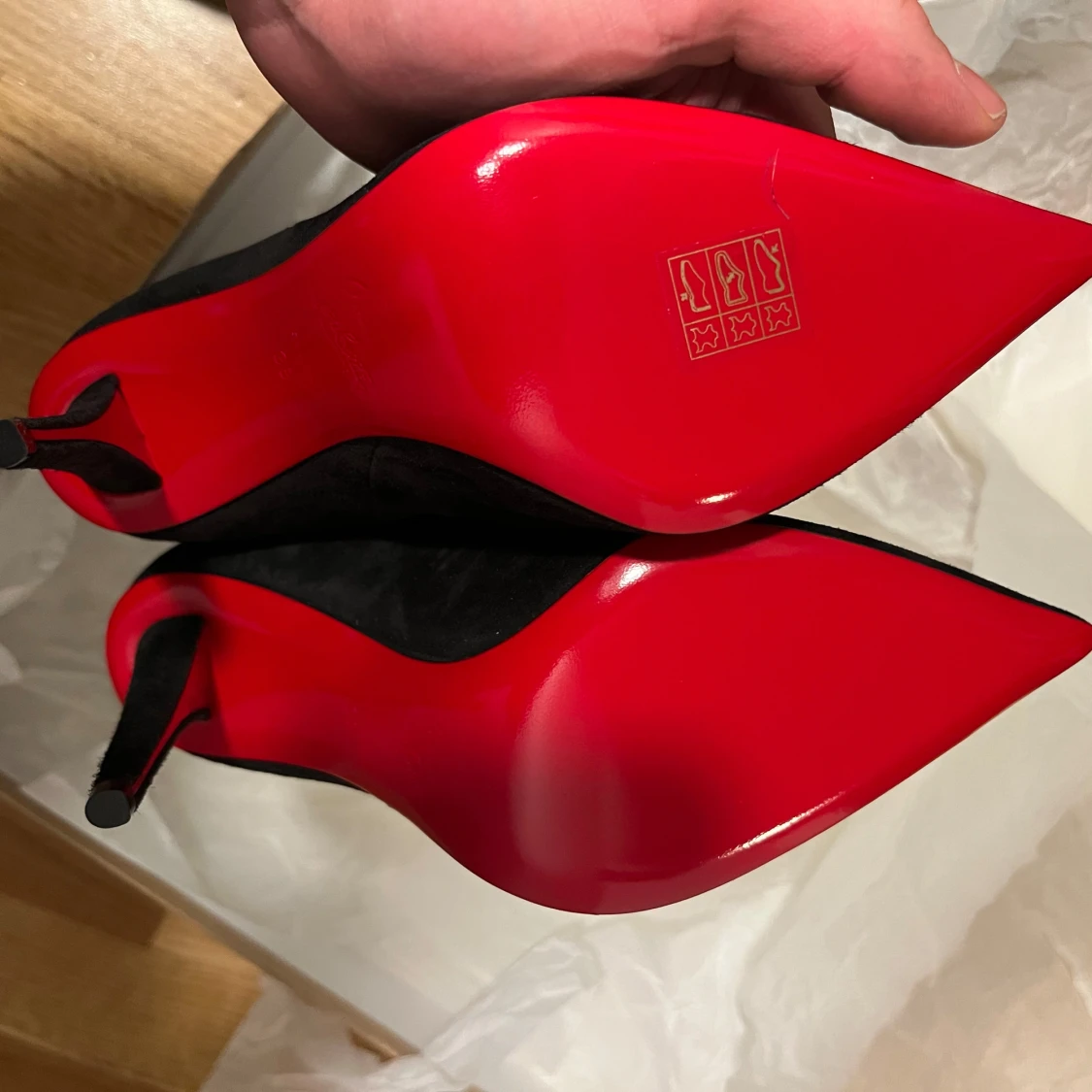 ♦️Louboutin Astrilarge Booty 100 SUPERSÄLLSYNTA♦️