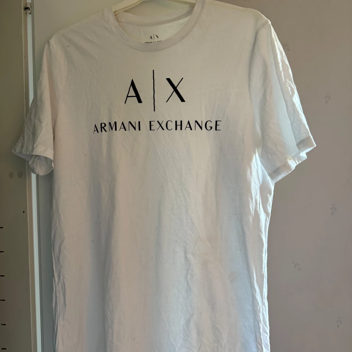 Vit t-shirt från Armani Exchange - 1