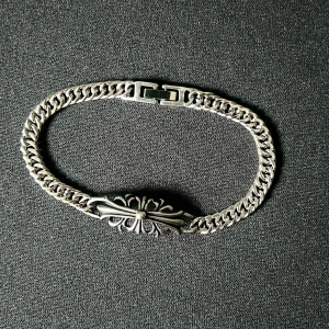 Rebel Fleur Silver Armband - cirka 20 cm. Stainless steel