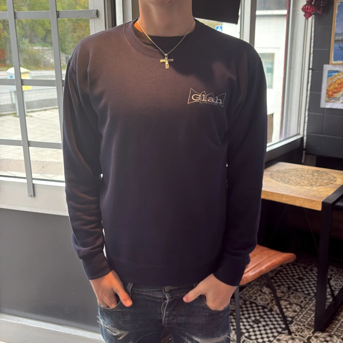 Navy sweater från Glah