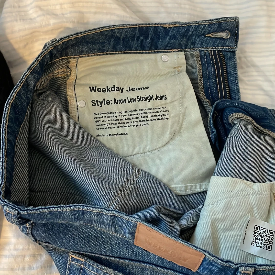 Weekday Arrow Low Straight Jeans blå - 1