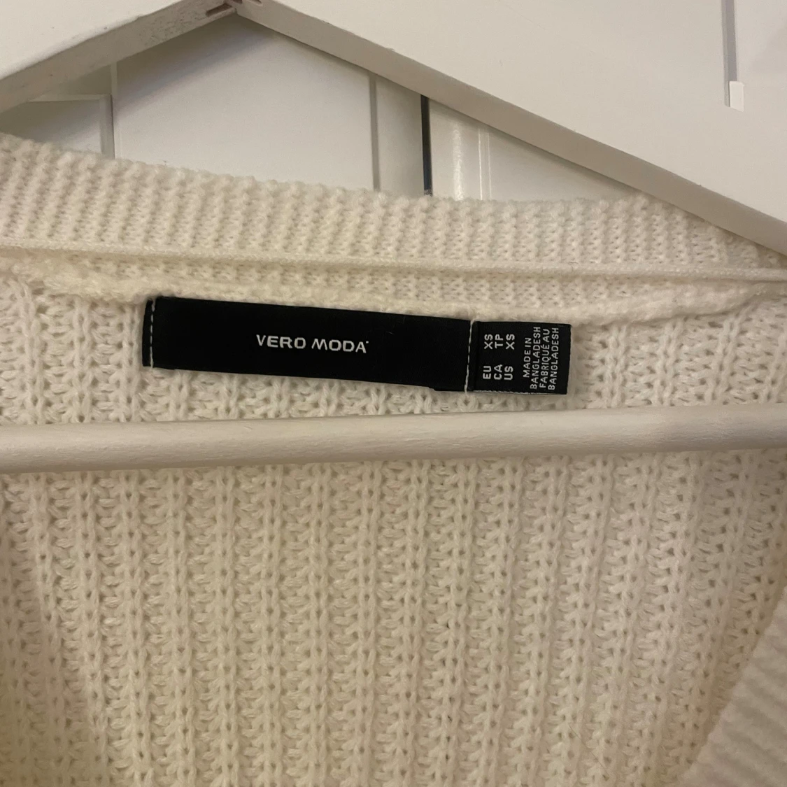 Vit stickad kofta - 1