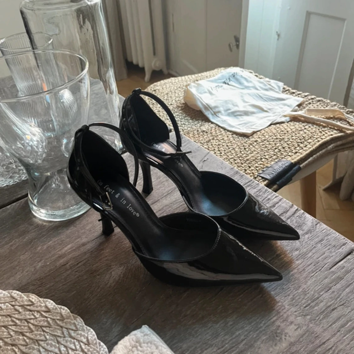 Svarta pumps med spetsig tå - 2