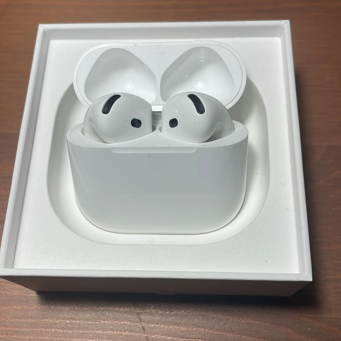 AirPods 4 - 2