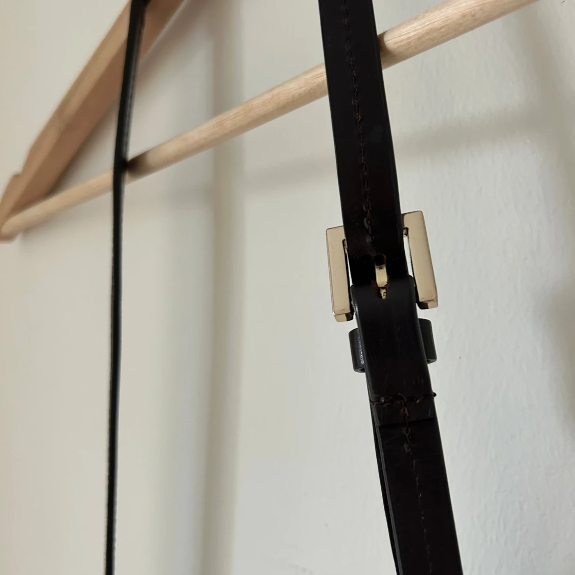 Mörkbrun axelväska från Wera - 3