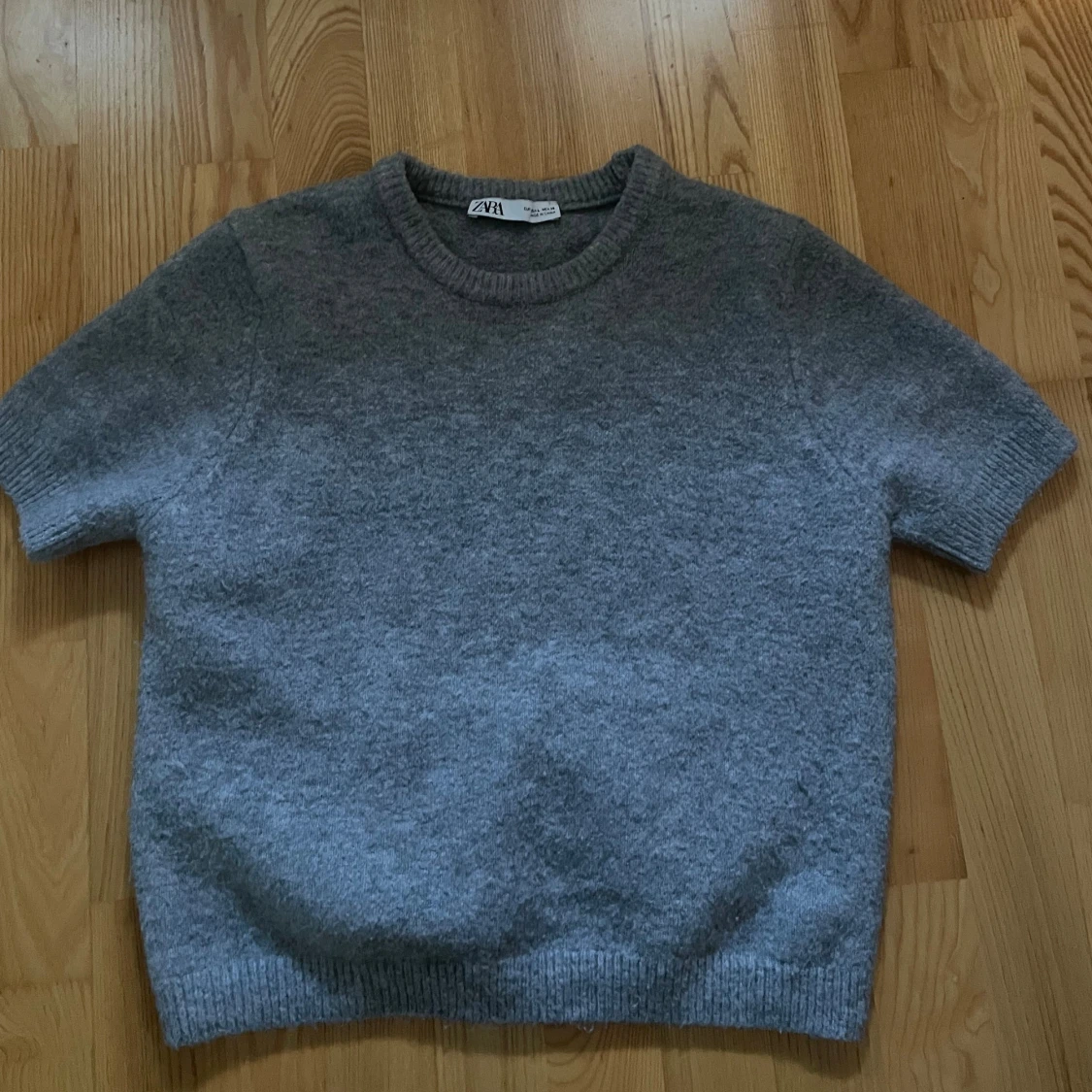 Grå stickad tröja från Zara - 1