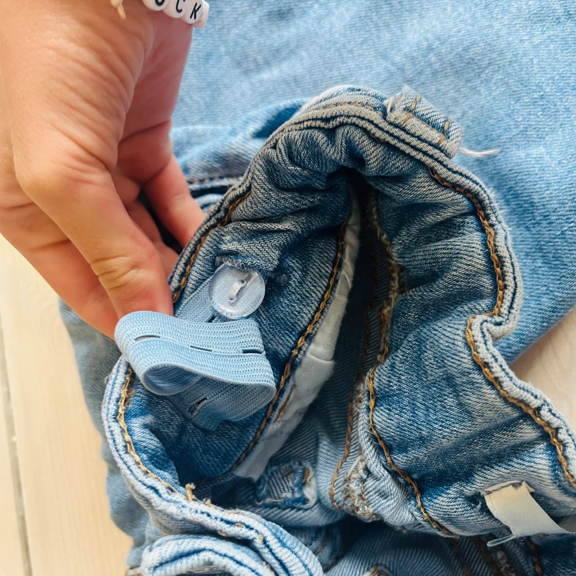 Ljusblå bootcut jeans från Gina Tricot 146  - 4