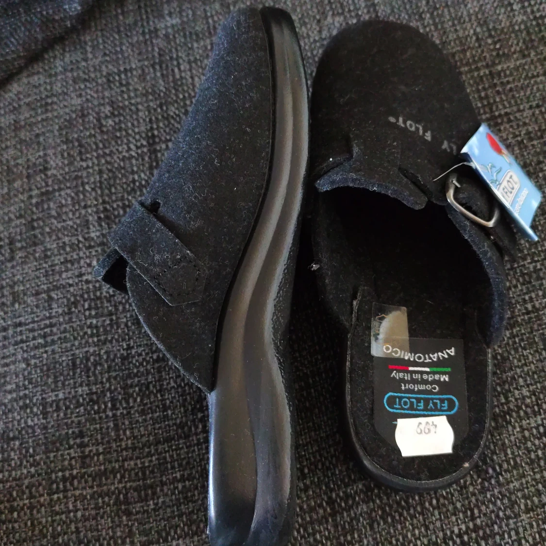 Svarta tofflor från Fly Flot - 1