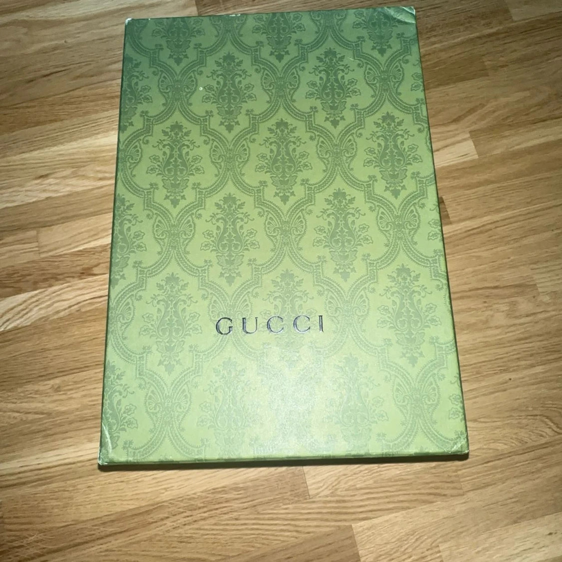 Gucci vita sneakers med röd/grön rand - 4